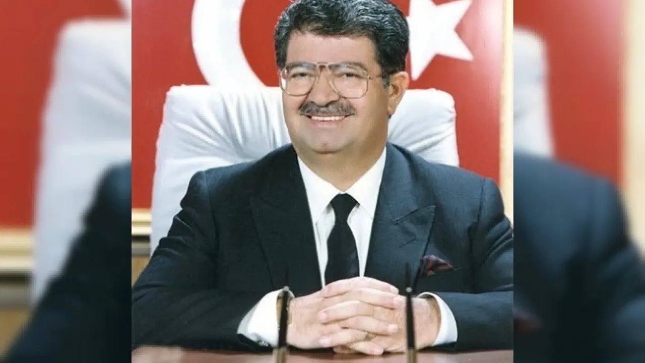 Turgut Özal Kimdir, Nerelidir? Hayati, Siyasi Kariyeri ve Türkiye’ye Etkileri